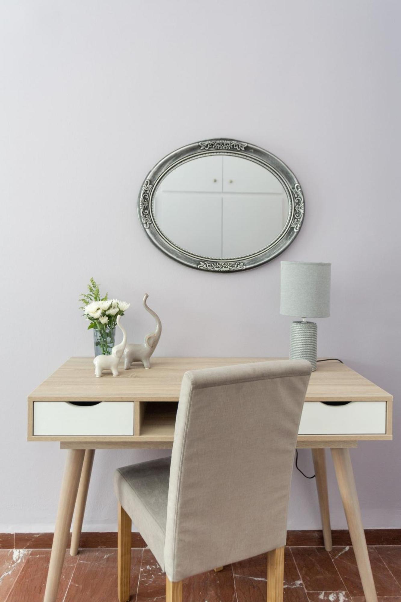 Explore History From A Chic Central Apartment أثينا المظهر الخارجي الصورة